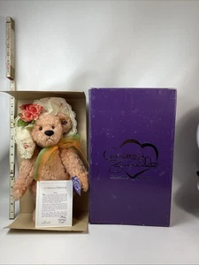 Annette Funicello 2003 Jointed Bear Hattie mit Blumen Hut 14" Neu im Karton #65 Echtheitszertifikat - Bild 1 von 15