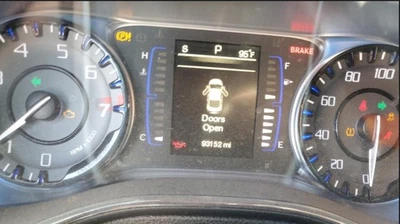 Cuadro medidor velocímetro 200 OE 2015-2015 93 k millas Chrysler Foto 1 de 4