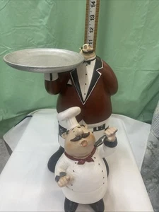"Bandeja de servidor con soporte para camarero de pie Butler Chef vintage de 11"" y un chef con tenedor" - Imagen 1 de 9