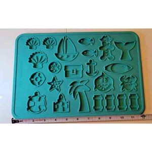 Pampered Chef Summer themed silicone baking or cooling mold - Picture 1 of 4