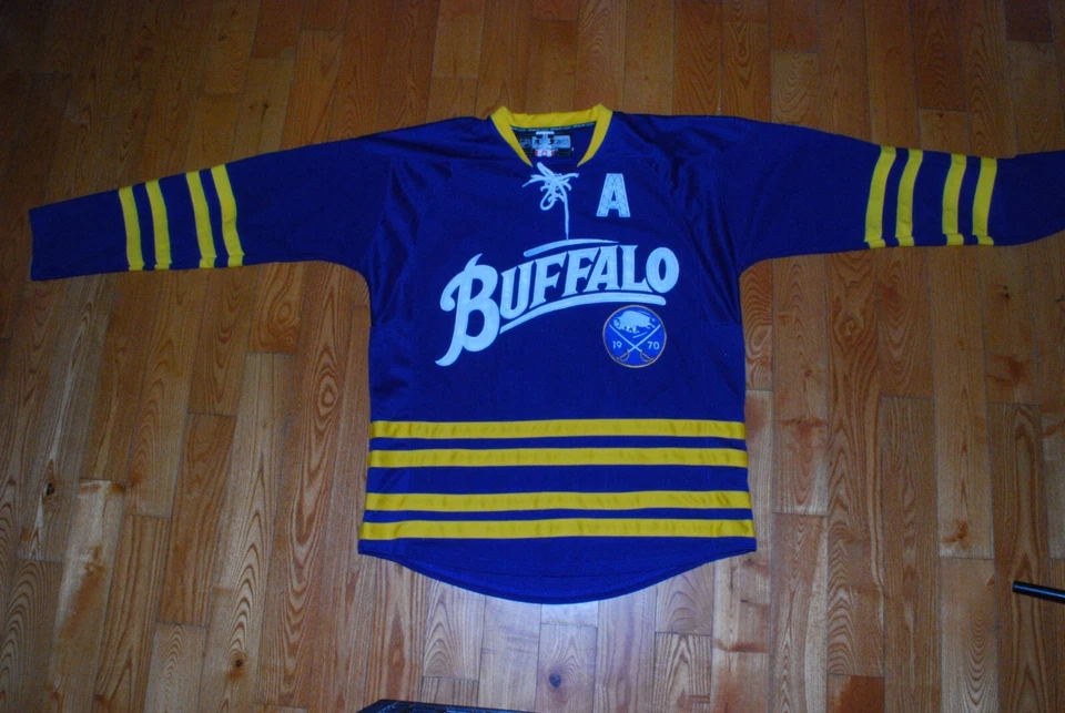 CAMISETA DE HOCKEY Reebok x CCM DEREK ROY #9 NHL BUFFALO Sabres Foto 1 de 4
