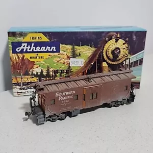 SOUTHERN PACIFIC 1652 CARRIAGE (WEATHERED LOOK) VINTAGE MODEL TRAIN HO SCALE - Picture 1 of 7
