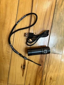 ThruNite T1S ,USB C Rechargeable Flashlight, 1212 Lumen, Black CW w broken lens - Picture 1 of 10