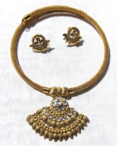 PARURE COLLIER DE CHIEN  ET BOUCLES ASSORTIES LES CITES D'OR  PACHACAMAC - Imagen 1 de 3