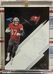 2020 PANINI BLACK ROB GRONKOWSKI, #64, SILVER PARALLEL, SERIAL #39/99, BUCCANEER - Picture 1 of 3