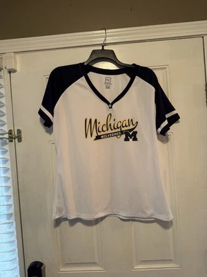 Michigan Wolverines Ladies V Neck Polyester Short Sleeve XL - Image 1 of 4