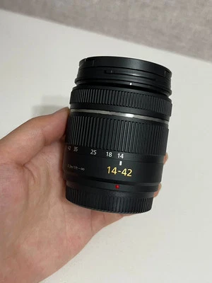 Panasonic Lumix G Vario 14-42mm f/3.5-5.6 Mega OIS Lens - Black - Image 1 of 4