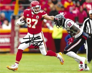 Travis Kelce Autographed 8 x 10 Kansas City Chiefs Game Action Photo / COA - Picture 1 of 2