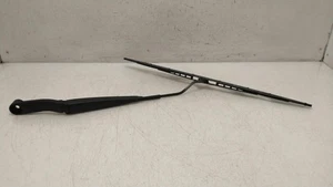 KIA SOUL WIPER ARM Mk1 (AM) PAINT PEELING AT TOP - PART NUMBER 983102K900 - RIG - Picture 1 of 4