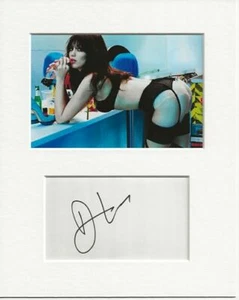 Daisy Lowe model genuine authentic autograph signature and photo UACC RD COA - Picture 1 of 1