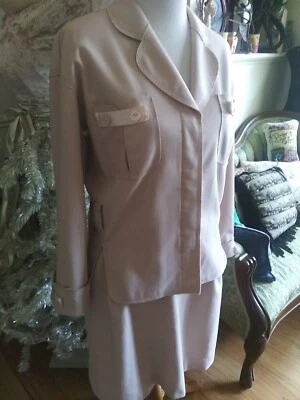 Nina Ricci Cashmere/Wool Pale Pink Blend Skirt & Jacket Suit US Size 4 No Belt - Image 1 of 4