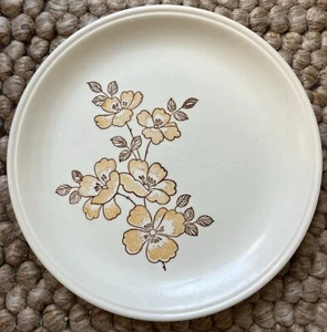 Biltons Orange 5 Petal Blossom Flowers Stems Leaves 9¾ in Dinner Plate x1 (6 ava - Picture 1 of 4