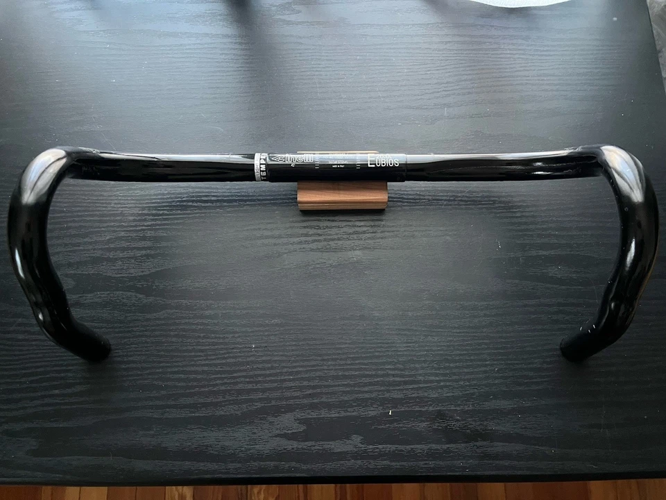 Guidão Cinelli Eubios 42cm liga de alumínio preto gota - Imagem 1 de 4