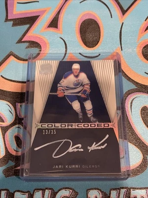 Jari Kurri 13/35 codificado por colores 2024-25 cubierta superior The Cup Edmonton Oilers (CHA) Foto 1 de 4