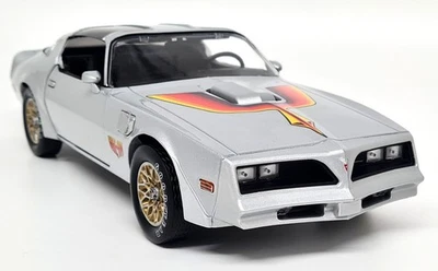 Greenlight 1/18 Pontiac Firebird 1977 Fire Am VSE Silver Diecast Model Car - Image 1 of 4