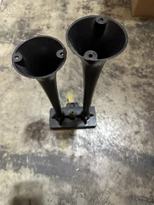 Chifre de ar trompete duplo 12V - Imagem 1 de 3
