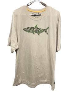 Camiseta Howler Bros, bronceada con camuflaje tiburón/pez. Presta atención a la llamada. Talla 2XL. Usado en excelente estado - Imagen 1 de 6