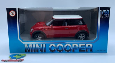 Globo BMW Mini Cooper, automodello scala (1:28), vintage (1960) - Immagine 1 di 4