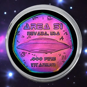 Moneda/artefacto alienígena Area 51 FINO TITANIO .999 en cápsula.  Iridiscente/Espacio/OVNI - Imagen 1 de 15