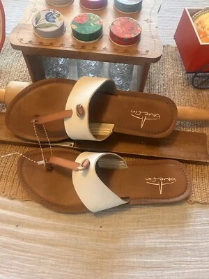 Blue Fin Sz: 10 Women’s Sandals  - Image 1 of 4