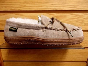 OLD FRIEND WOMEN'S SHEEPSKIN LINED SLIPPER MOCCASIN WIDE SIZES 5 & 6 NEW - Picture 1 of 2