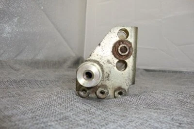  Yamaha Bravo T 1987 bloque de soporte de rueda loca f/c OEM 8T9-4743-00-00 Foto 1 de 4