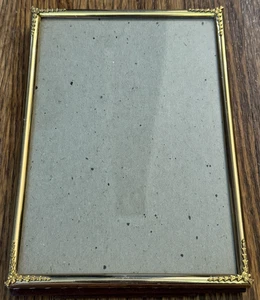 Vintage Brass ? Gold Tone Photo Picture Frame Ornate Hollywood Regency 4x6 Photo - Picture 1 of 5