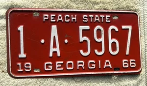 VINTAGE GEORGIA EXPIRED 1966 AUTOMOBILE PLATE - AS PICTURED - Picture 1 of 2
