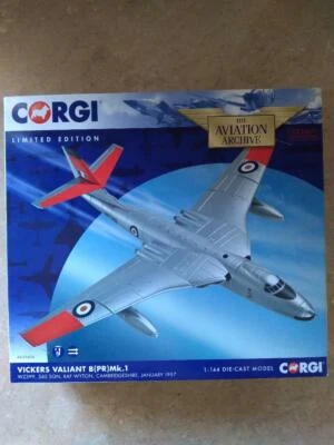 Corgi Vickers Valiant B Mk.1 WZ399, 543 SQN, RAF WYTON,1:144 January1957 AA39404 - Image 1 of 4