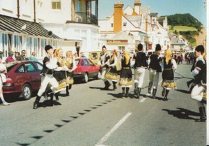 Devon Postkarte - Tanzen - Sidmouth International Folk Festival - Ref TZ5396 - Bild 1 von 2