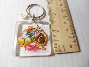 Vintage Busch Gardens Tampa Bay Lucite Key Ring KeyChain - Picture 1 of 4