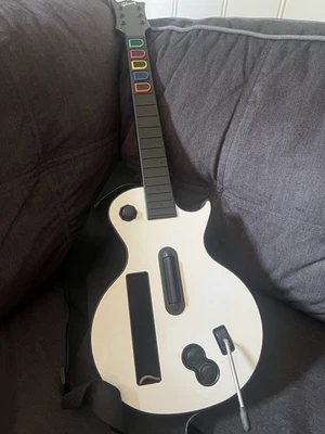 Nintendo Wii Guitar Hero Controller White Gibson Les Paul Not Tested  w Strap - Image 1 of 4