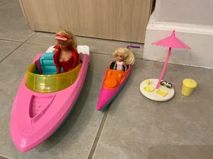 Barbie’s Boat Barbie Baywatch Doll / Chelsey Canoe & Doll / Table w/UMBRELLA - Picture 1 of 6