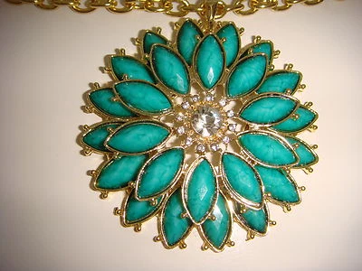 Amrita Singh Della Femina daisy Turquoise resin  necklace  Austrian crystals   - Image 1 of 4