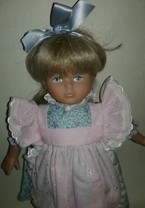 Lissi Batz signed Vinyl Doll MARILYN,  West Germany, hand signed on torso - Picture 1 of 10