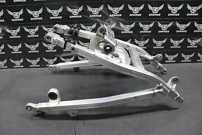 Submarco trasero Yamaha YZ450F 2011 10-13 OEM 33D-21190-00-00 Foto 1 de 4