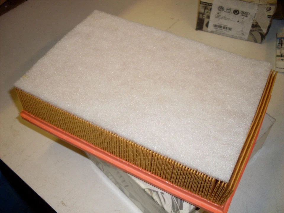 Filtro de aire VW Polo Classic Caddy Seat Ibiza Córdoba Toledo 1.6 1.7 1.9 Nuevo VW  Foto 1 de 1