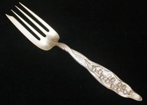Whiting Division LILY OF THE VALLEY medium serving fork - Picture 1 of 1