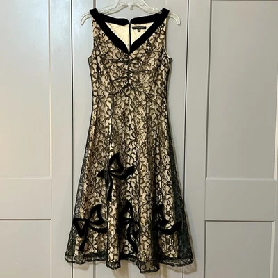 Vestido David Meister Floral/Arco Encaje Midi Desnudo Forrado Seda Terciopelo Borde Negro Talla 4 Foto 1 de 4