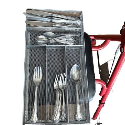 🍴  QUEEN’S COURT - STAINLESS - JAPAN - LOT of  36 PIECES - Image 1 of 4