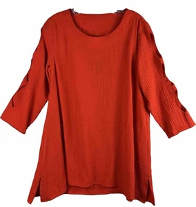 Ali Miles rot asymmetrisch ausgeschnittene Ärmel Peekaboo Rücken Tunika Top Größe Medium - Bild 1 von 12