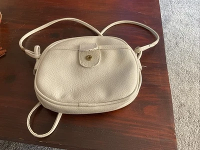 Petit sac bandoulière femme aspect cuir blanc - Photo 1/4