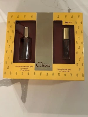 Revlon Ciara Set de Regalo Colonia Spray 80 Prueba Eau de Parfum Bandeja de Tocador Nuevo de Lote Antiguo Foto 1 de 2