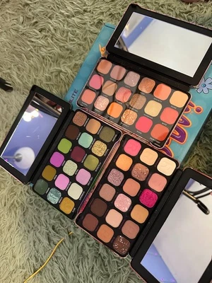 🌈💖 Makeup Revolution Eyeshadow Trio - Image 1 of 2