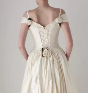 Fairytale with this one-of-a-kind vintage wedding dress! Like Catherine Rayner! - Picture 1 of 6
