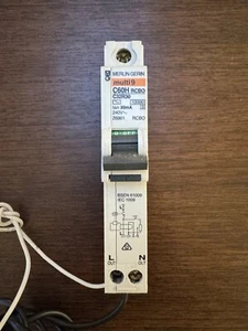 Merlin Gerin C60H C32 R30 RCBO 30mA 32amps - Picture 1 of 2