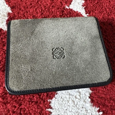 Cartera Loewe Mujer Rara Antigua Doble Plegable Gamuza y Cuero Edición Limitada Muy Buen Estado Popular Foto 1 de 4