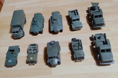 Lotto 10 Veicoli Militari Da Guerra Politoys Sam Toys con Mancanze Vedi Foto - Immagine 1 di 4