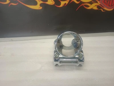 Harley Davidson Breakout Top Handle Bar Clamp/Speedometer Mount OEM - Image 1 of 4