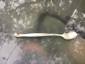 TIPPY TASTER SMALL DOUBLE SIDED SILVERPLATE BABY SPOON USA VINTAGE - Picture 1 of 2